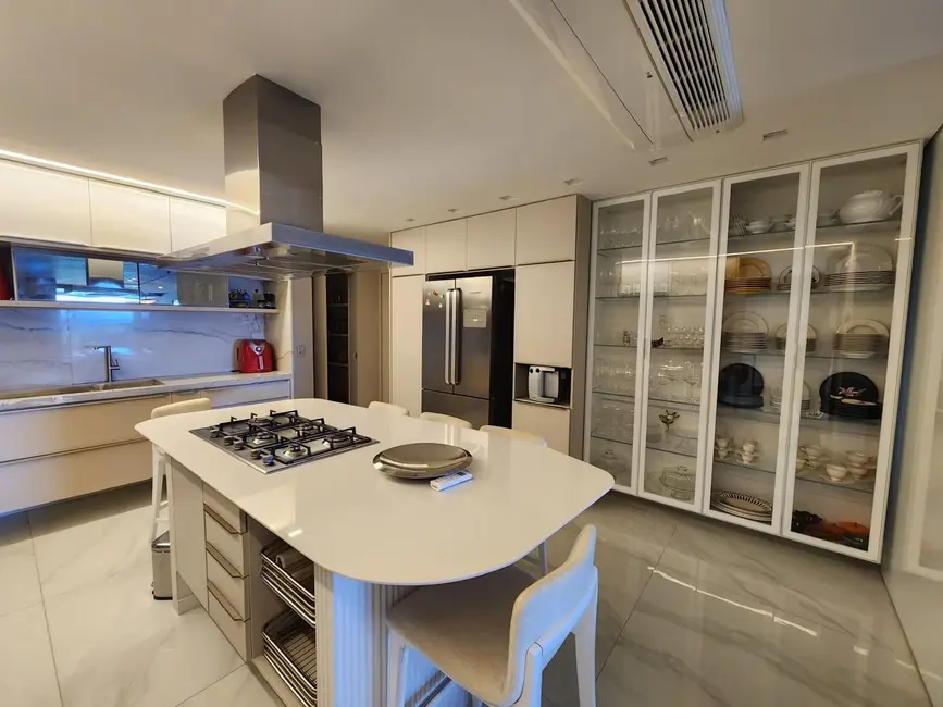 Apartamento com 4 quartos à venda, 264m2 em Jatiúca, Maceio - AL - imagem 7 Foto 7 de Apartamento com 4 quartos à venda, 264m2 em Jatiúca, Maceio - AL