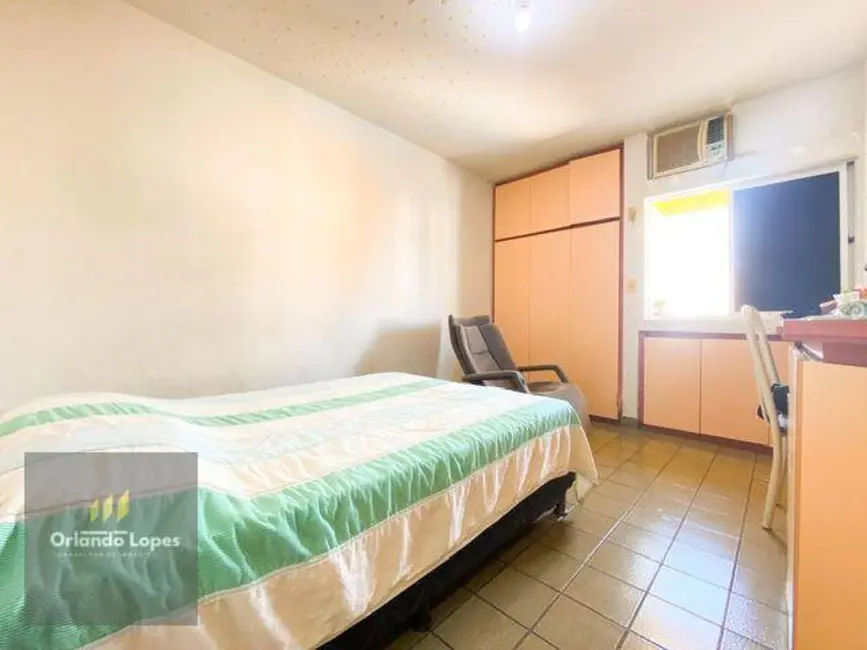 Apartamento com 3 quartos à venda, 130m2 em Ponta Verde, Maceio - AL - imagem 8 Foto 8 de Apartamento com 3 quartos à venda, 130m2 em Ponta Verde, Maceio - AL