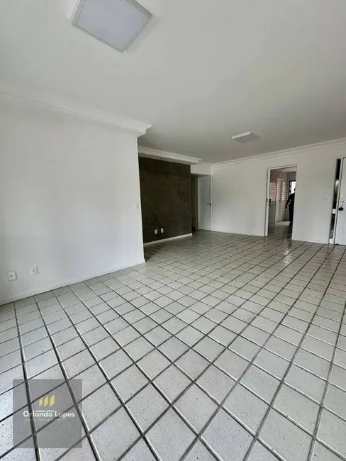 Apartamento com 3 quartos à venda, 125m2 em Ponta Verde, Maceio - AL - imagem 2 Foto 2 de Apartamento com 3 quartos à venda, 125m2 em Ponta Verde, Maceio - AL