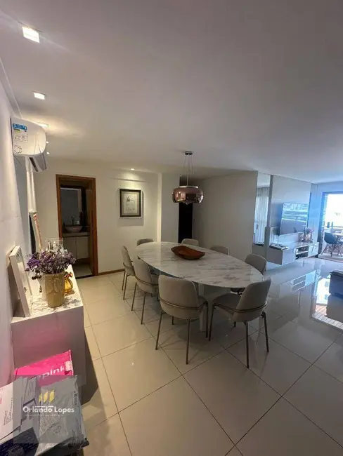 Apartamento com 3 quartos à venda, 130m2 em Ponta Verde, Maceio - AL - imagem 3 Foto 3 de Apartamento com 3 quartos à venda, 130m2 em Ponta Verde, Maceio - AL