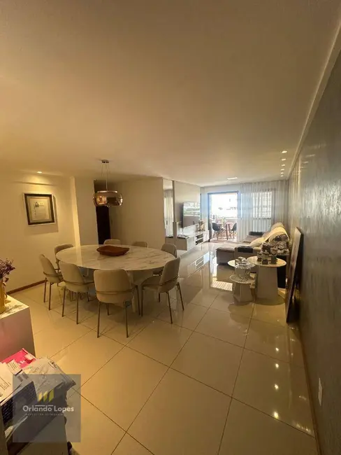 Apartamento com 3 quartos à venda, 130m2 em Ponta Verde, Maceio - AL - imagem 4 Foto 4 de Apartamento com 3 quartos à venda, 130m2 em Ponta Verde, Maceio - AL