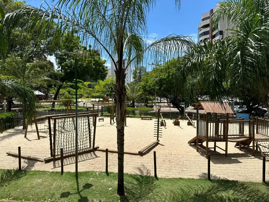 Apartamento com 3 quartos à venda, 135m2 em Ponta Verde, Maceio - AL - imagem 3 Foto 3 de Apartamento com 3 quartos à venda, 135m2 em Ponta Verde, Maceio - AL