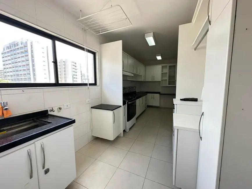 Apartamento com 3 quartos à venda, 135m2 em Ponta Verde, Maceio - AL - imagem 8 Foto 8 de Apartamento com 3 quartos à venda, 135m2 em Ponta Verde, Maceio - AL