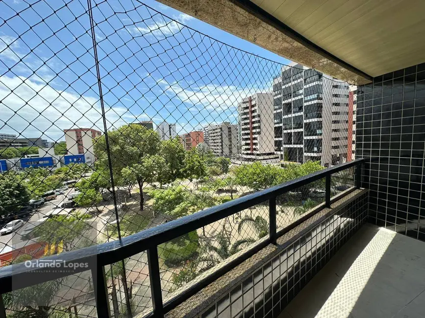Apartamento com 3 quartos à venda, 135m2 em Ponta Verde, Maceio - AL - imagem 1 Foto 1 de Apartamento com 3 quartos à venda, 135m2 em Ponta Verde, Maceio - AL