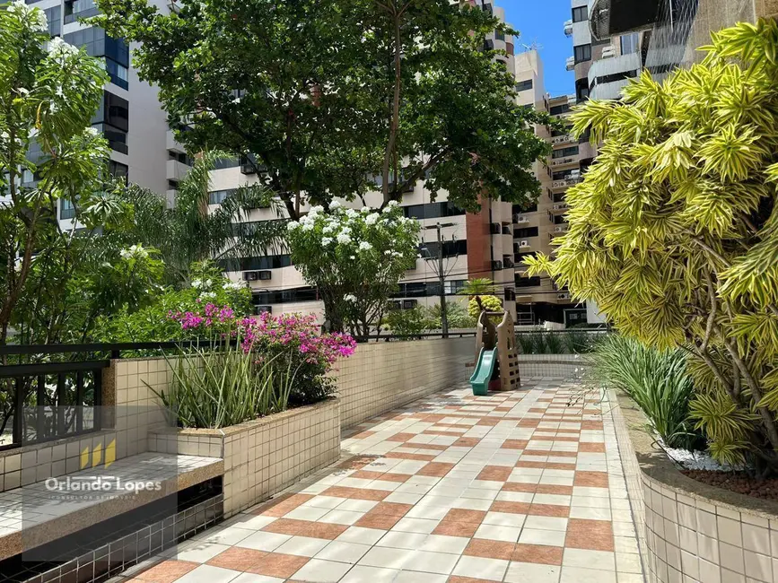 Apartamento com 3 quartos à venda, 135m2 em Ponta Verde, Maceio - AL - imagem 2 Foto 2 de Apartamento com 3 quartos à venda, 135m2 em Ponta Verde, Maceio - AL