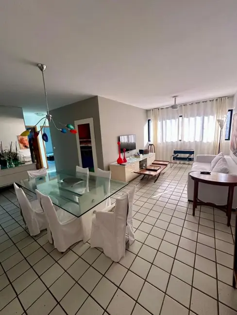 Apartamento com 3 quartos à venda, 105m2 em Ponta Verde, Maceio - AL - imagem 1 Foto 1 de Apartamento com 3 quartos à venda, 105m2 em Ponta Verde, Maceio - AL
