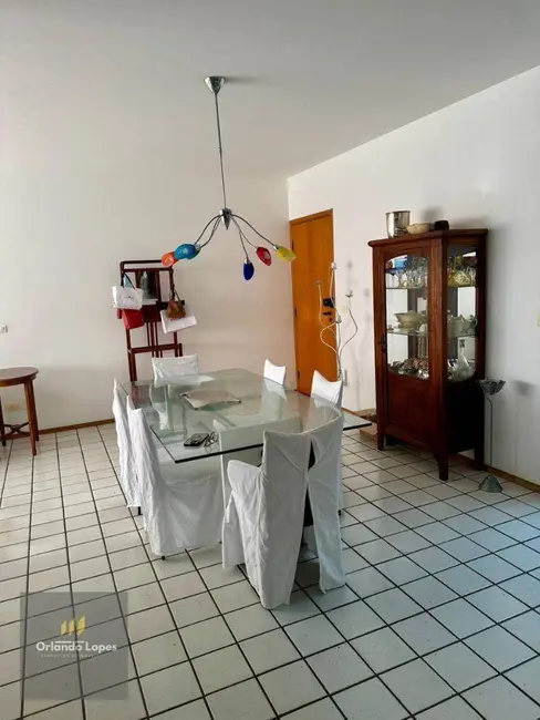 Apartamento com 3 quartos à venda, 105m2 em Ponta Verde, Maceio - AL - imagem 3 Foto 3 de Apartamento com 3 quartos à venda, 105m2 em Ponta Verde, Maceio - AL