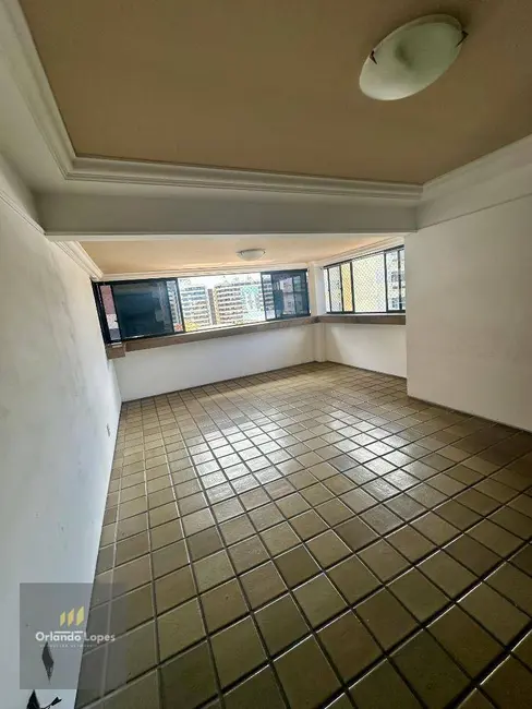 Apartamento com 3 quartos à venda, 167m2 em Ponta Verde, Maceio - AL - imagem 2 Foto 2 de Apartamento com 3 quartos à venda, 167m2 em Ponta Verde, Maceio - AL