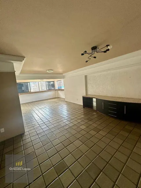 Apartamento com 3 quartos à venda, 167m2 em Ponta Verde, Maceio - AL - imagem 1 Foto 1 de Apartamento com 3 quartos à venda, 167m2 em Ponta Verde, Maceio - AL