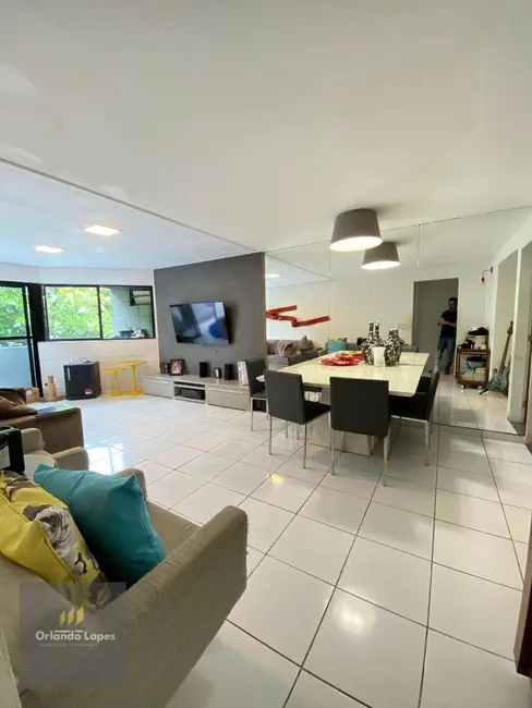 Apartamento com 3 quartos à venda, 122m2 em Ponta Verde, Maceio - AL - imagem 2 Foto 2 de Apartamento com 3 quartos à venda, 122m2 em Ponta Verde, Maceio - AL