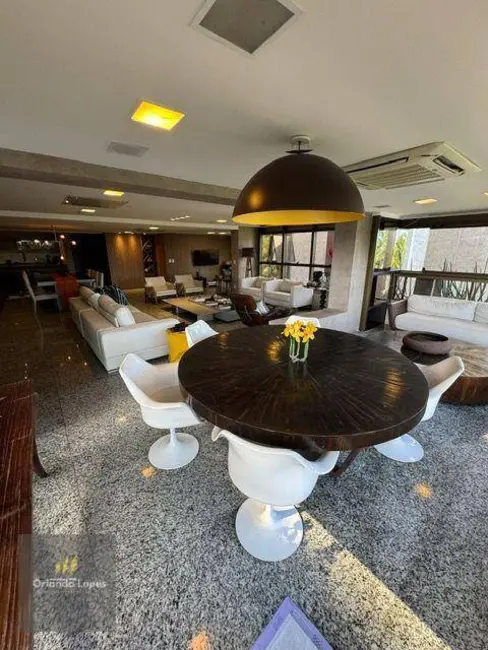 Apartamento com 3 quartos à venda, 236m2 em Ponta Verde, Maceio - AL - imagem 5 Foto 5 de Apartamento com 3 quartos à venda, 236m2 em Ponta Verde, Maceio - AL