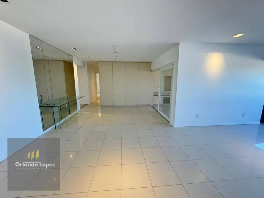 Foto 9 de Apartamento com 3 quartos à venda, 187m2 em Pajuçara, Maceio - AL