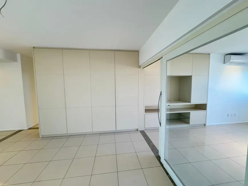 Foto 5 de Apartamento com 3 quartos à venda, 187m2 em Pajuçara, Maceio - AL