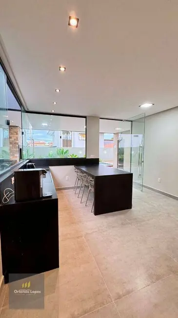 Casa de Condomínio com 3 quartos à venda, 360m2 em Marechal Deodoro - AL - imagem 2 Foto 2 de Casa de Condomínio com 3 quartos à venda, 360m2 em Marechal Deodoro - AL