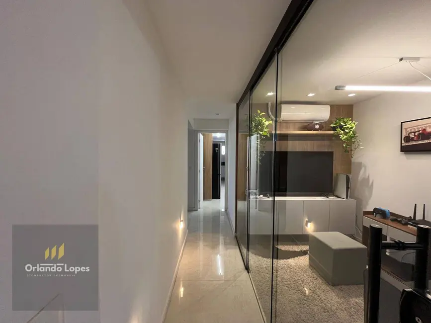 Apartamento com 3 quartos à venda, 190m2 em Ponta Verde, Maceio - AL - imagem 8 Foto 8 de Apartamento com 3 quartos à venda, 190m2 em Ponta Verde, Maceio - AL