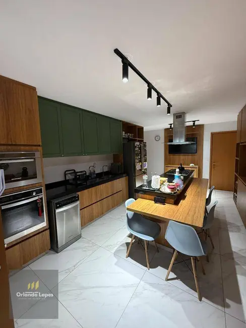 Apartamento com 4 quartos à venda, 211m2 em Jatiúca, Maceio - AL - imagem 3 Foto 3 de Apartamento com 4 quartos à venda, 211m2 em Jatiúca, Maceio - AL