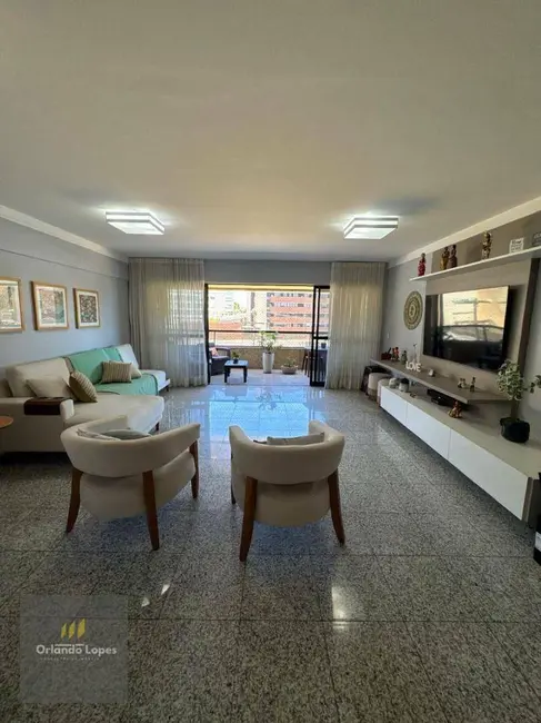 Apartamento com 4 quartos à venda, 160m2 em Ponta Verde, Maceio - AL - imagem 1 Foto 1 de Apartamento com 4 quartos à venda, 160m2 em Ponta Verde, Maceio - AL