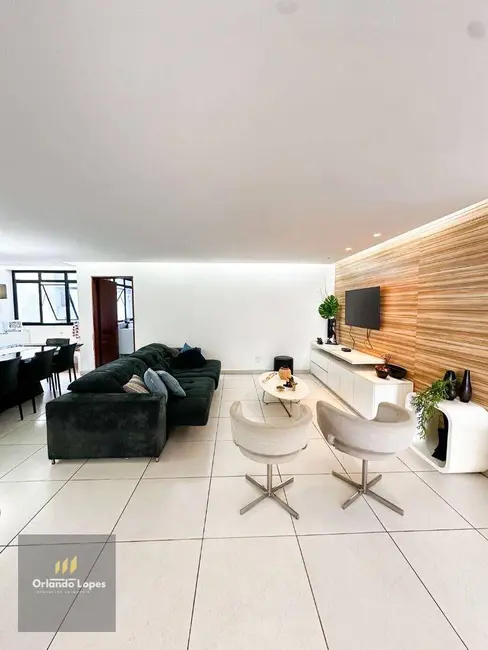 Apartamento com 4 quartos à venda, 252m2 em Ponta Verde, Maceio - AL - imagem 8 Foto 8 de Apartamento com 4 quartos à venda, 252m2 em Ponta Verde, Maceio - AL