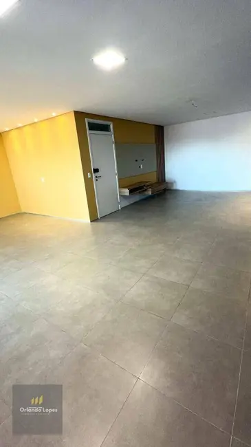 Cobertura com 3 quartos à venda, 244m2 em Ponta Verde, Maceio - AL - imagem 3 Foto 3 de Cobertura com 3 quartos à venda, 244m2 em Ponta Verde, Maceio - AL