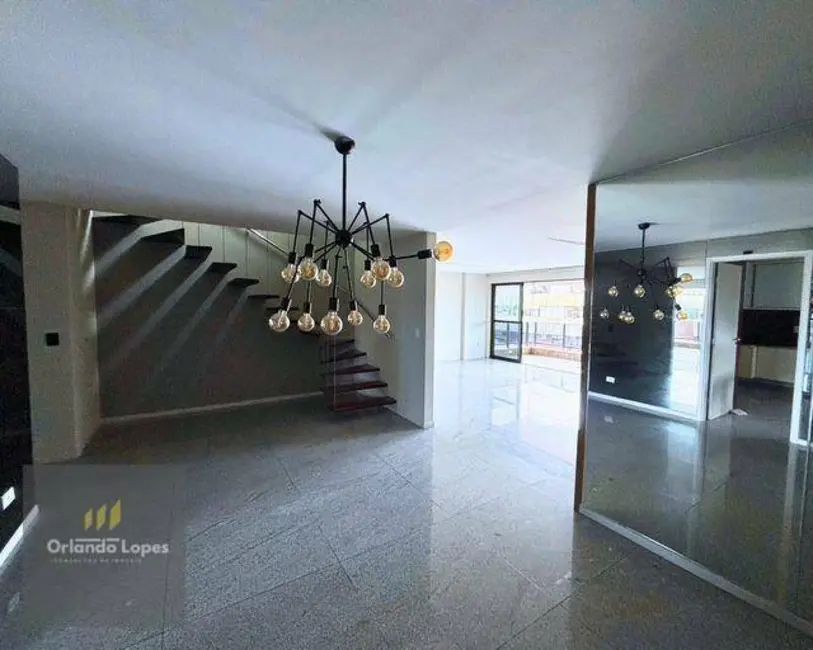 Cobertura com 3 quartos à venda, 330m2 em Ponta Verde, Maceio - AL - imagem 2 Foto 2 de Cobertura com 3 quartos à venda, 330m2 em Ponta Verde, Maceio - AL