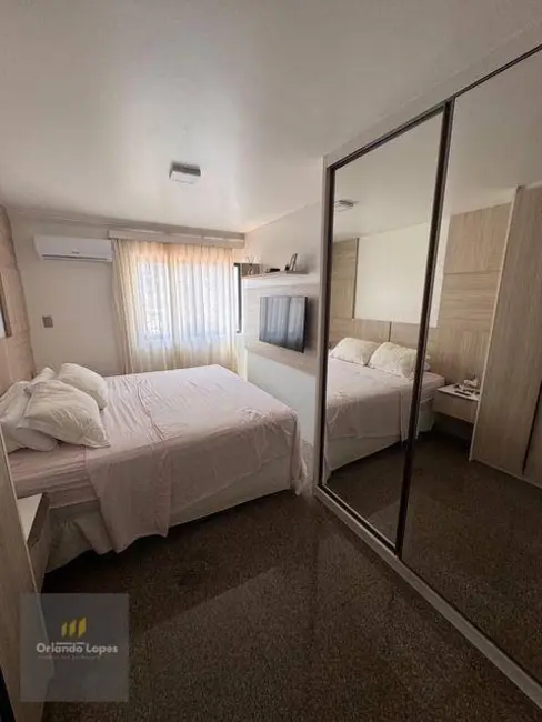 Apartamento com 3 quartos à venda, 138m2 em Ponta Verde, Maceio - AL - imagem 2 Foto 2 de Apartamento com 3 quartos à venda, 138m2 em Ponta Verde, Maceio - AL