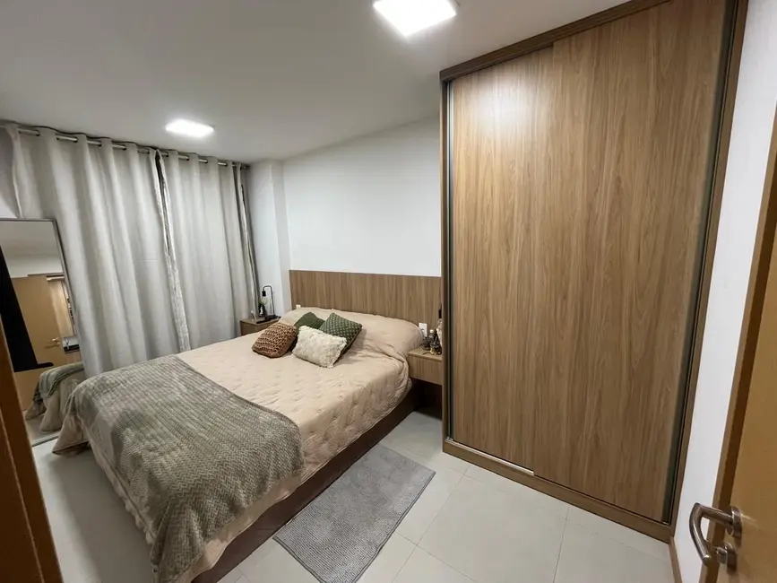 Foto 2 de Apartamento com 2 quartos à venda, 66m2 em Ponta Verde, Maceio - AL