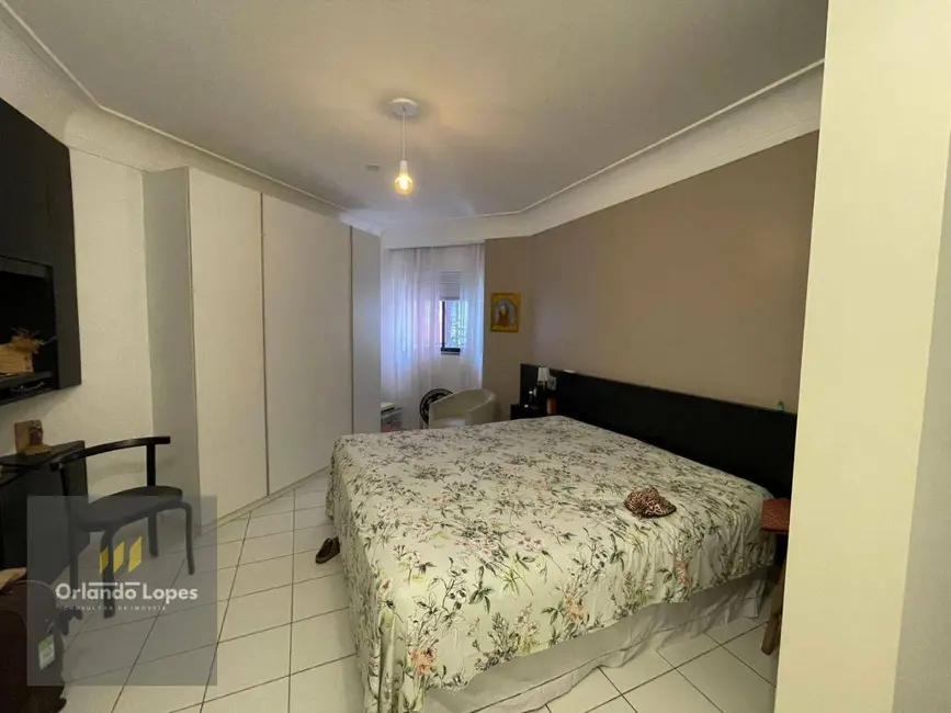 Apartamento com 4 quartos à venda, 190m2 em Ponta Verde, Maceio - AL - imagem 5 Foto 5 de Apartamento com 4 quartos à venda, 190m2 em Ponta Verde, Maceio - AL