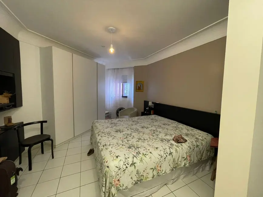 Apartamento com 4 quartos à venda, 190m2 em Ponta Verde, Maceio - AL - imagem 5 Foto 5 de Apartamento com 4 quartos à venda, 190m2 em Ponta Verde, Maceio - AL