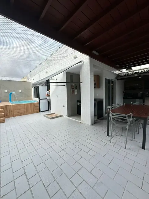 Cobertura com 5 quartos à venda, 200m2 em Ponta Verde, Maceio - AL - imagem 2 Foto 2 de Cobertura com 5 quartos à venda, 200m2 em Ponta Verde, Maceio - AL