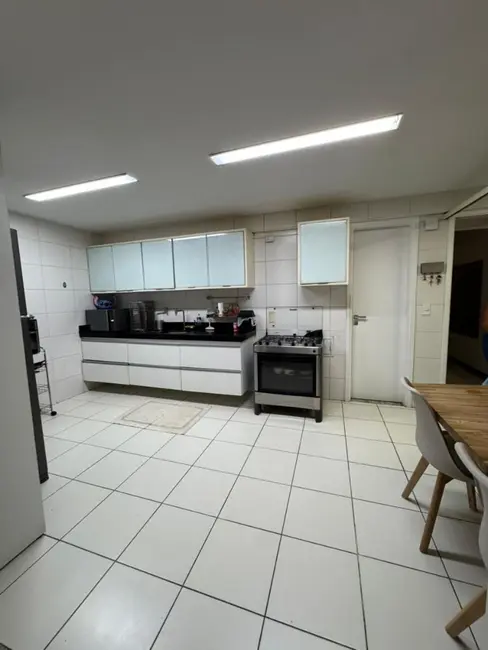 Foto 2 de Apartamento com 4 quartos à venda, 194m2 em Ponta Verde, Maceio - AL