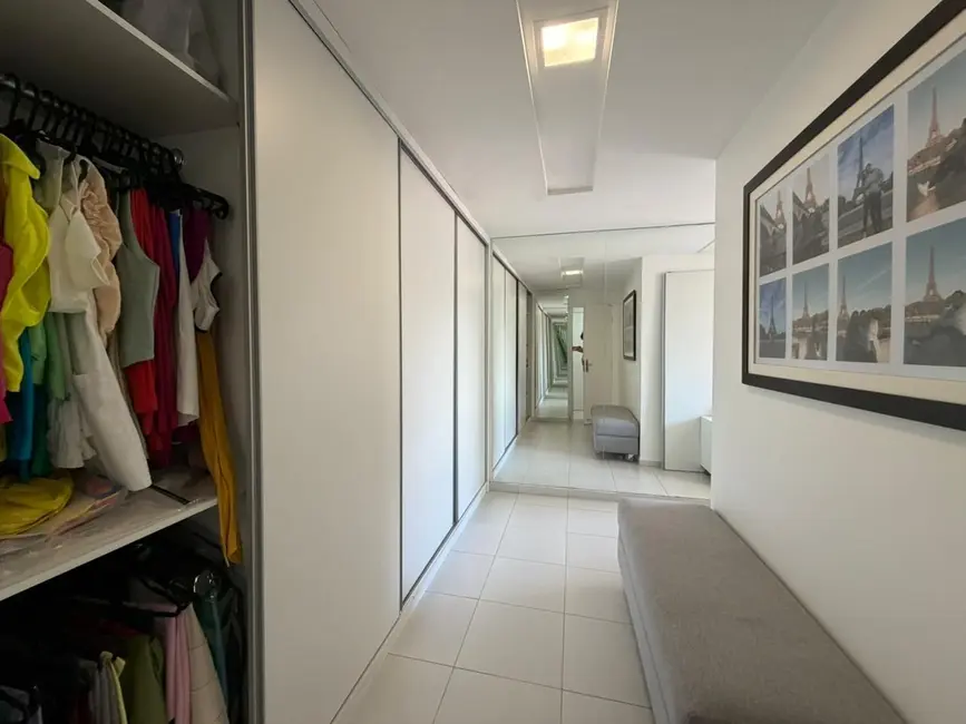 Apartamento com 3 quartos à venda, 126m2 em Ponta Verde, Maceio - AL - imagem 3 Foto 3 de Apartamento com 3 quartos à venda, 126m2 em Ponta Verde, Maceio - AL