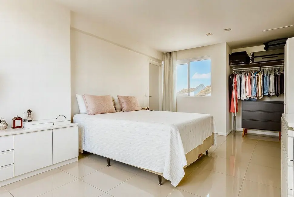 Foto 2 de Apartamento com 4 quartos à venda, 196m2 em Ipioca, Maceio - AL