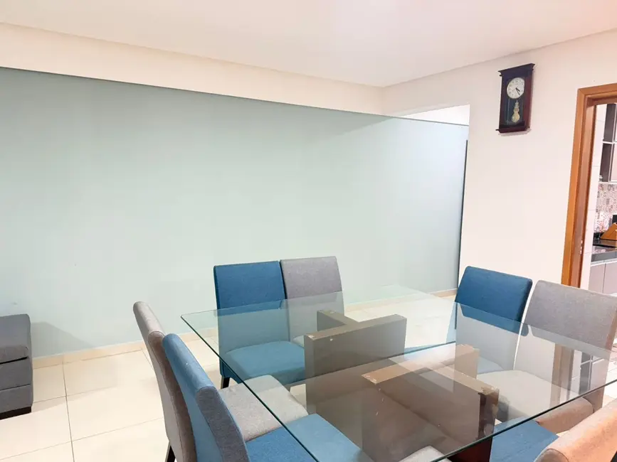 Apartamento com 3 quartos à venda, 133m2 em Ponta Verde, Maceio - AL - imagem 4 Foto 4 de Apartamento com 3 quartos à venda, 133m2 em Ponta Verde, Maceio - AL