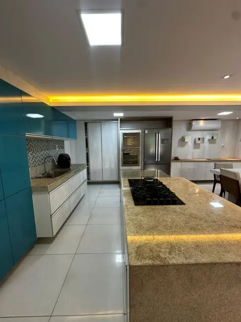 Apartamento com 3 quartos à venda, 119m2 em Ponta Verde, Maceio - AL - imagem 4 Foto 4 de Apartamento com 3 quartos à venda, 119m2 em Ponta Verde, Maceio - AL