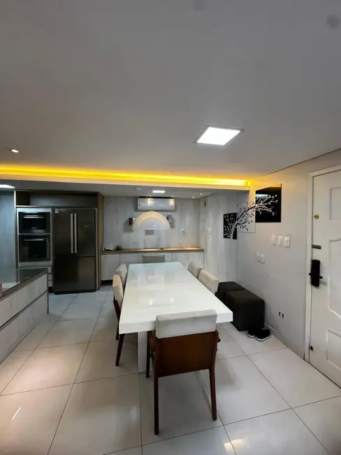 Apartamento com 3 quartos à venda, 119m2 em Ponta Verde, Maceio - AL - imagem 2 Foto 2 de Apartamento com 3 quartos à venda, 119m2 em Ponta Verde, Maceio - AL