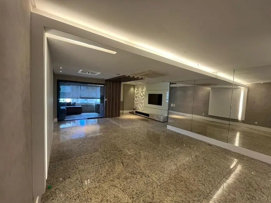 Apartamento com 3 quartos à venda, 145m2 em Ponta Verde, Maceio - AL - imagem 1 Foto 1 de Apartamento com 3 quartos à venda, 145m2 em Ponta Verde, Maceio - AL