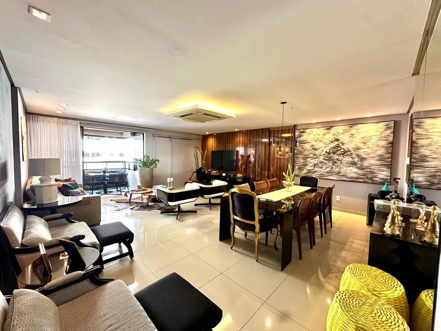 Apartamento com 3 quartos à venda, 154m2 em Ponta Verde, Maceio - AL - imagem 3 Foto 3 de Apartamento com 3 quartos à venda, 154m2 em Ponta Verde, Maceio - AL