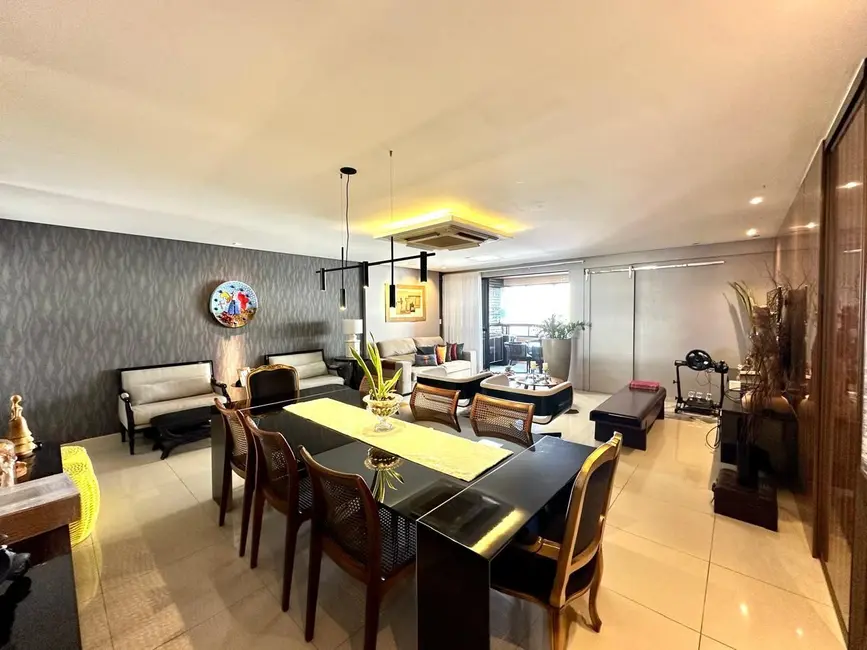 Apartamento com 3 quartos à venda, 154m2 em Ponta Verde, Maceio - AL - imagem 4 Foto 4 de Apartamento com 3 quartos à venda, 154m2 em Ponta Verde, Maceio - AL