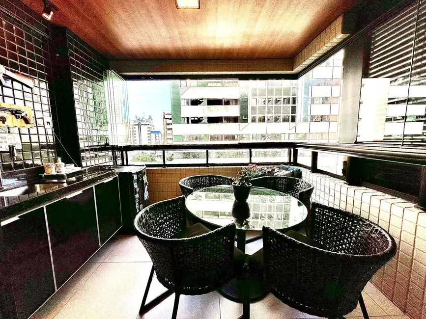 Apartamento com 3 quartos à venda, 154m2 em Ponta Verde, Maceio - AL - imagem 1 Foto 1 de Apartamento com 3 quartos à venda, 154m2 em Ponta Verde, Maceio - AL