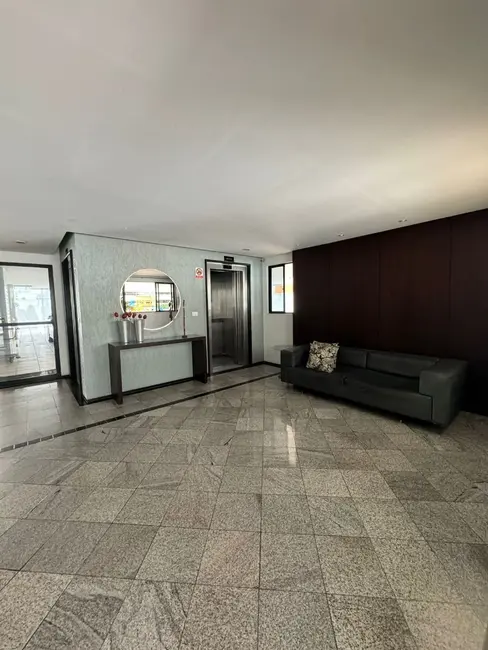 Apartamento com 3 quartos à venda, 135m2 em Ponta Verde, Maceio - AL - imagem 4 Foto 4 de Apartamento com 3 quartos à venda, 135m2 em Ponta Verde, Maceio - AL