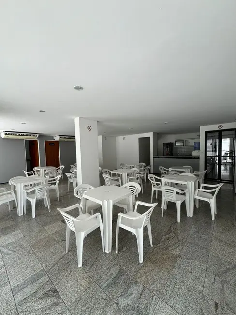 Apartamento com 3 quartos à venda, 135m2 em Ponta Verde, Maceio - AL - imagem 2 Foto 2 de Apartamento com 3 quartos à venda, 135m2 em Ponta Verde, Maceio - AL