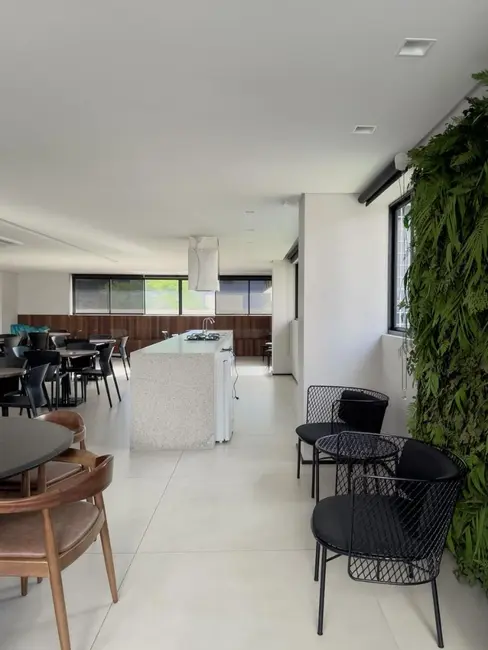 Apartamento com 2 quartos à venda, 59m2 em Ponta Verde, Maceio - AL - imagem 4 Foto 4 de Apartamento com 2 quartos à venda, 59m2 em Ponta Verde, Maceio - AL