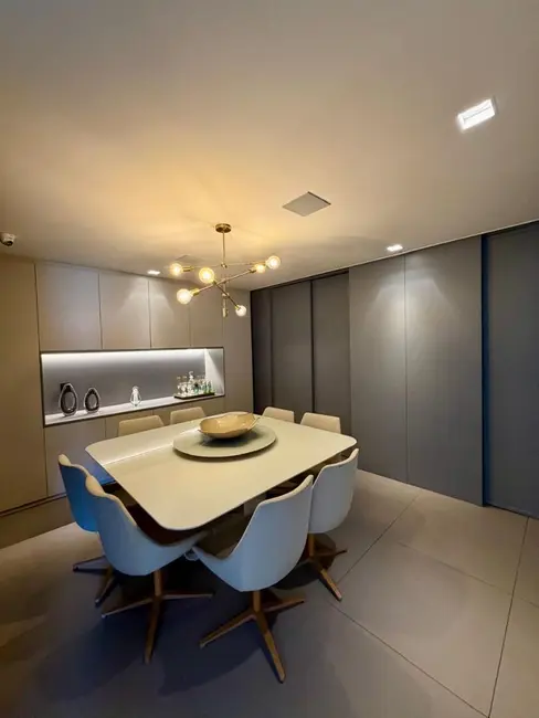 Apartamento com 3 quartos à venda, 186m2 em Ponta Verde, Maceio - AL - imagem 4 Foto 4 de Apartamento com 3 quartos à venda, 186m2 em Ponta Verde, Maceio - AL