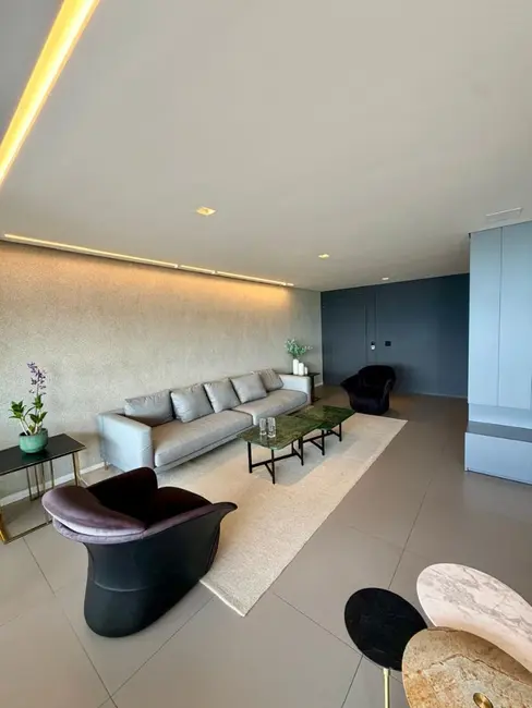 Apartamento com 3 quartos à venda, 186m2 em Ponta Verde, Maceio - AL - imagem 5 Foto 5 de Apartamento com 3 quartos à venda, 186m2 em Ponta Verde, Maceio - AL