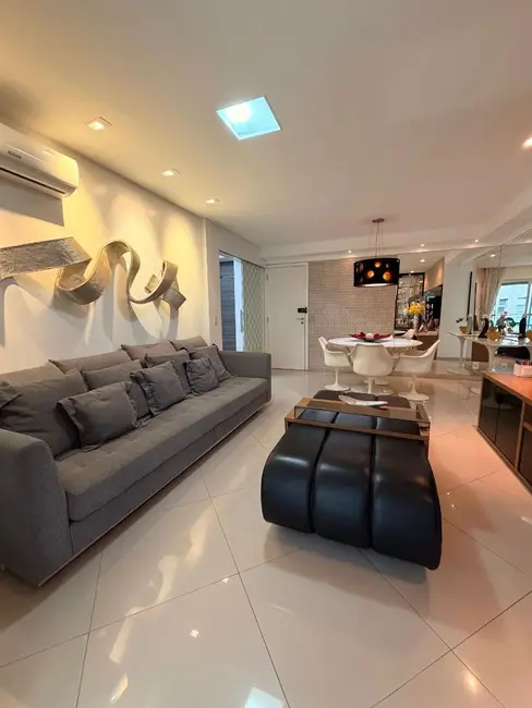 Foto 2 de Apartamento com 2 quartos à venda, 94m2 em Jatiúca, Maceio - AL