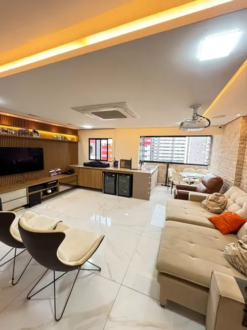 Apartamento com 3 quartos à venda, 134m2 em Ponta Verde, Maceio - AL - imagem 1 Foto 1 de Apartamento com 3 quartos à venda, 134m2 em Ponta Verde, Maceio - AL
