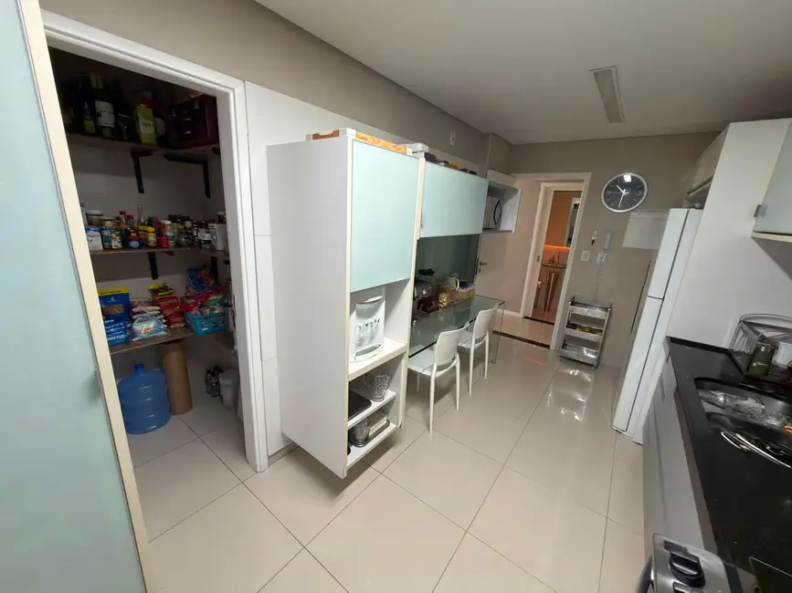 Apartamento com 3 quartos à venda, 157m2 em Ponta Verde, Maceio - AL - imagem 9 Foto 9 de Apartamento com 3 quartos à venda, 157m2 em Ponta Verde, Maceio - AL