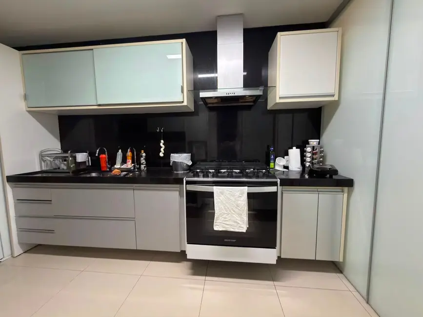 Apartamento com 3 quartos à venda, 157m2 em Ponta Verde, Maceio - AL - imagem 2 Foto 2 de Apartamento com 3 quartos à venda, 157m2 em Ponta Verde, Maceio - AL