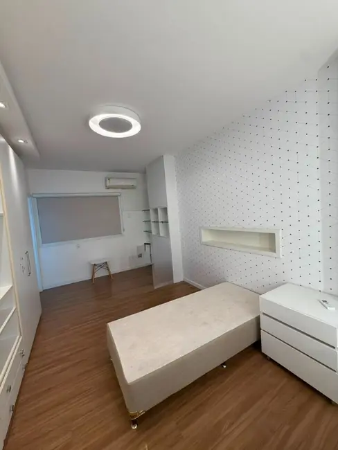 Foto 3 de Apartamento com 4 quartos à venda, 230m2 em Ponta Verde, Maceio - AL