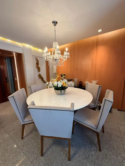 Apartamento com 3 quartos à venda, 120m2 em Ponta Verde, Maceio - AL - imagem 3 Foto 3 de Apartamento com 3 quartos à venda, 120m2 em Ponta Verde, Maceio - AL